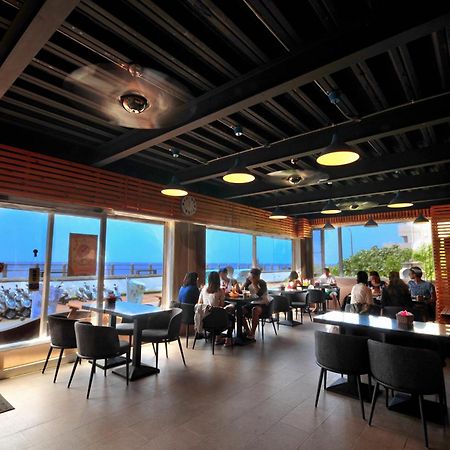 綠島 綠堤濱海旅店 Acomodação com café da manhã Ilha Verde Exterior foto
