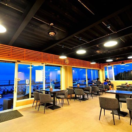 綠島 綠堤濱海旅店 Acomodação com café da manhã Ilha Verde Exterior foto