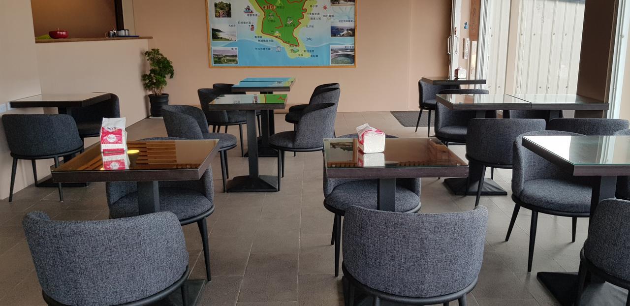 綠島 綠堤濱海旅店 Acomodação com café da manhã Ilha Verde Exterior foto