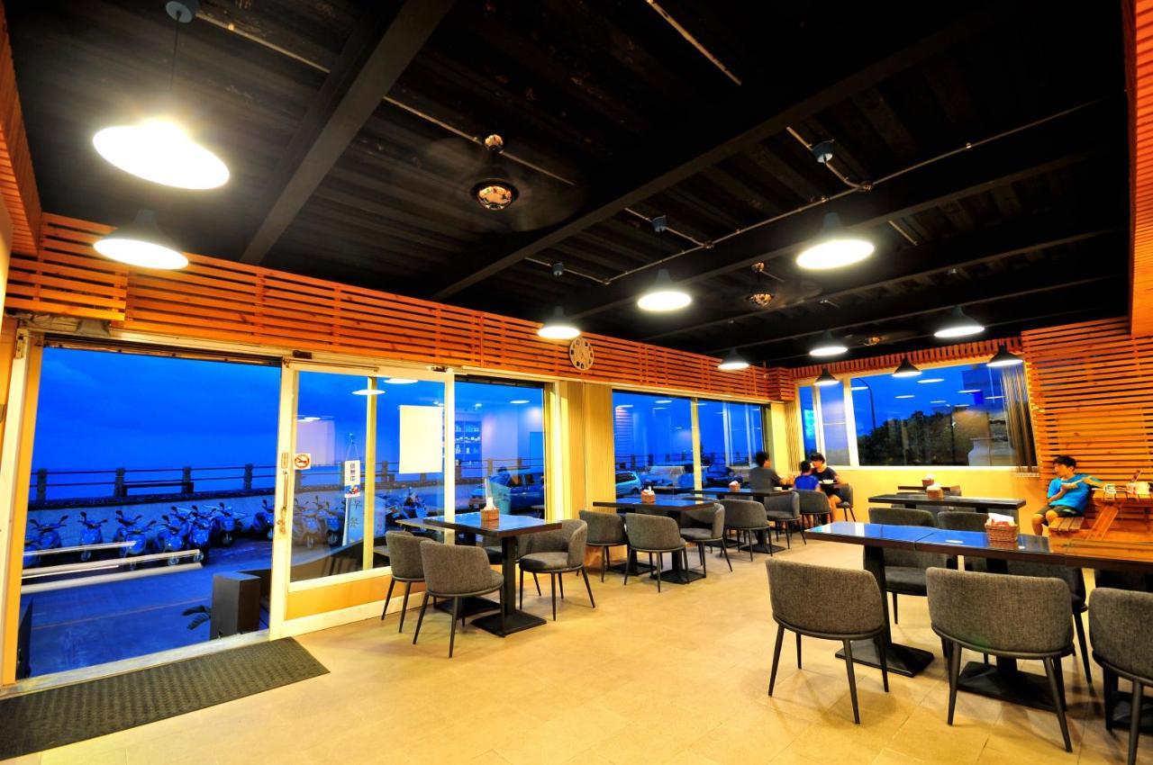 綠島 綠堤濱海旅店 Acomodação com café da manhã Ilha Verde Exterior foto